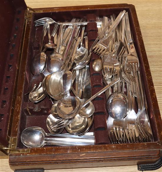 A canteen of plated cutlery